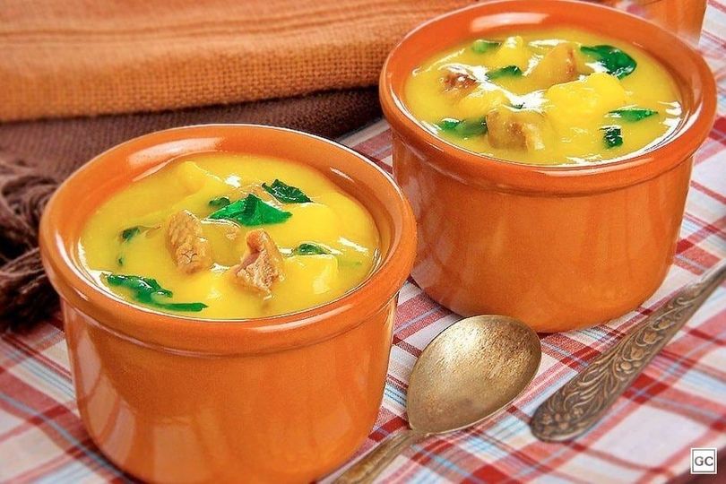 Sopa de Mandioquinha com Carne e Agrião