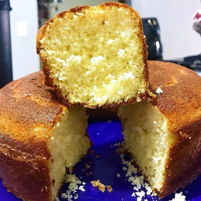 Bolo de Coco Simples