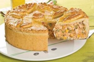 Torta de Frango com Catupiry